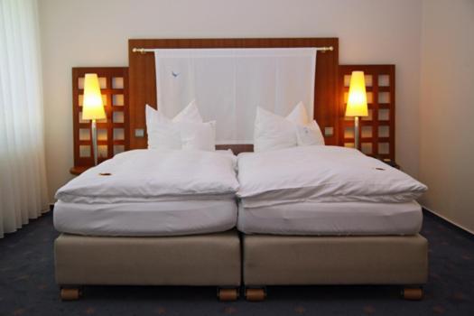 Hotel Blauer Fasan Wiesmoor Zimmer foto